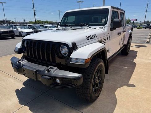Used 2021 Jeep Gladiator Sport AWD/4WD image 7