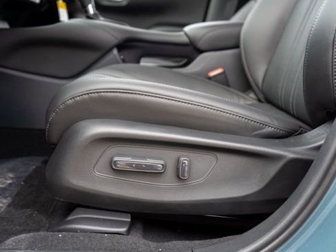 Used 2025 Honda HR-V EX-L image 19