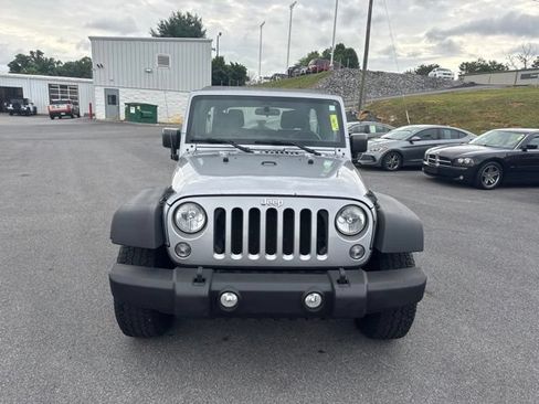 Used 2015 Jeep Wrangler Unlimited Sport w/ Connectivity Group AWD/4WD image 3