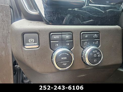 Used 2024 GMC Sierra 1500 SLT w/ SLT Premium Package AWD/4WD image 9