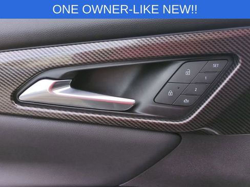 Used 2025 Chevrolet Traverse High Country image 25