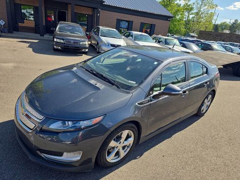 Used 2011 Chevrolet Volt Premium w/ Premium Trim Package FWD image 43