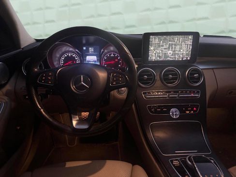Used 2016 Mercedes-Benz C 300 Sedan w/ Surround View Package image 23
