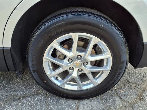 Used 2022 Chevrolet Equinox LS FWD image 19