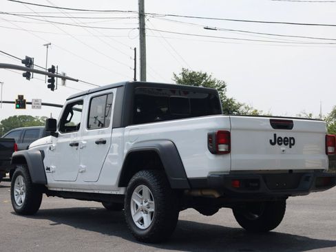 Used 2023 Jeep Gladiator Sport AWD/4WD image 3