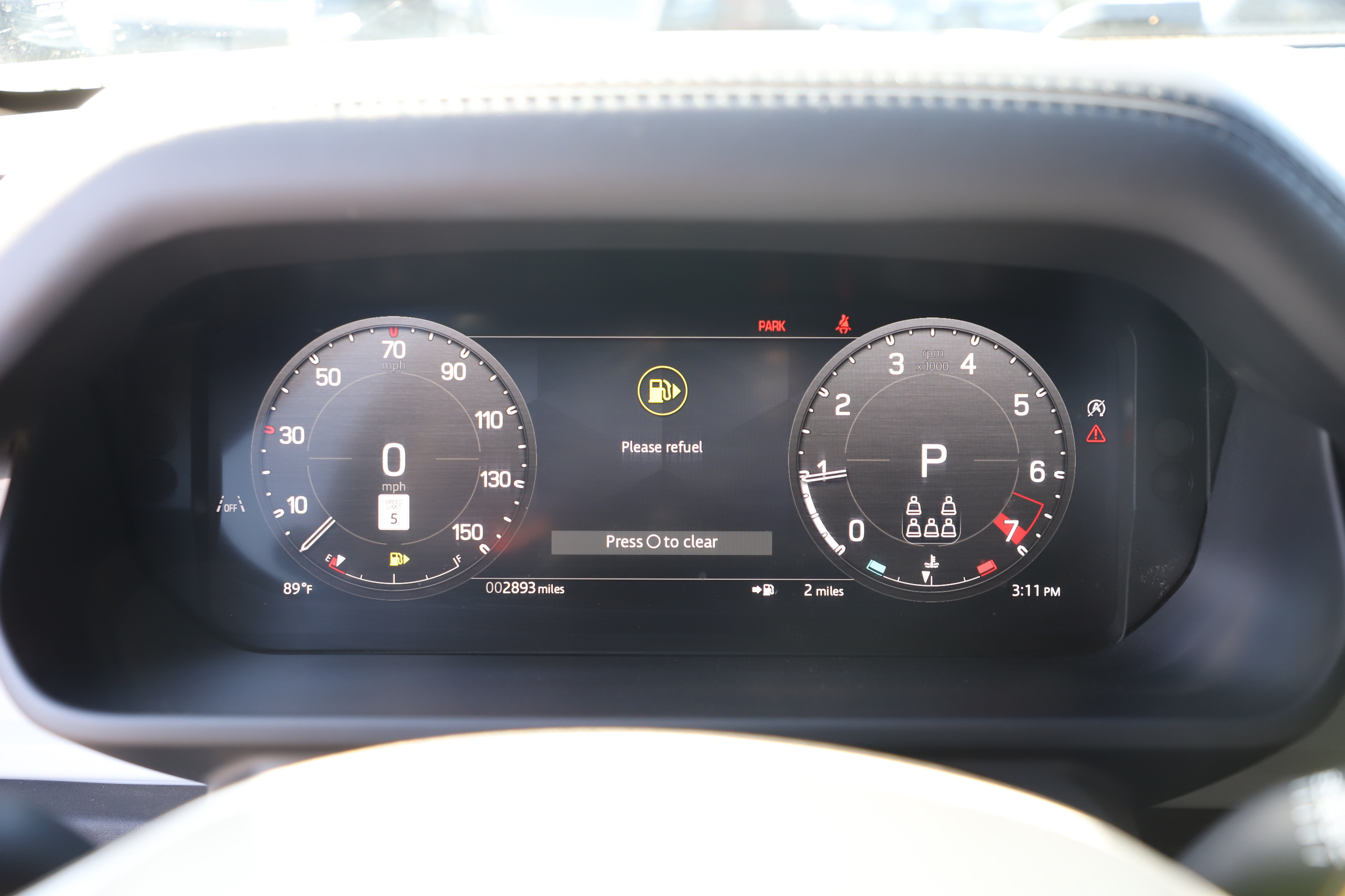 Used 2025 Land Rover Defender 130 X-Dynamic SE AWD/4WD image 21