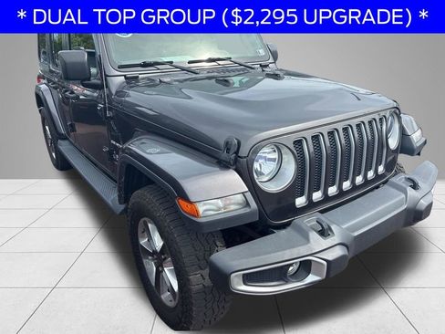 Used 2019 Jeep Wrangler Unlimited Sahara w/ Dual Top Group AWD/4WD image 3