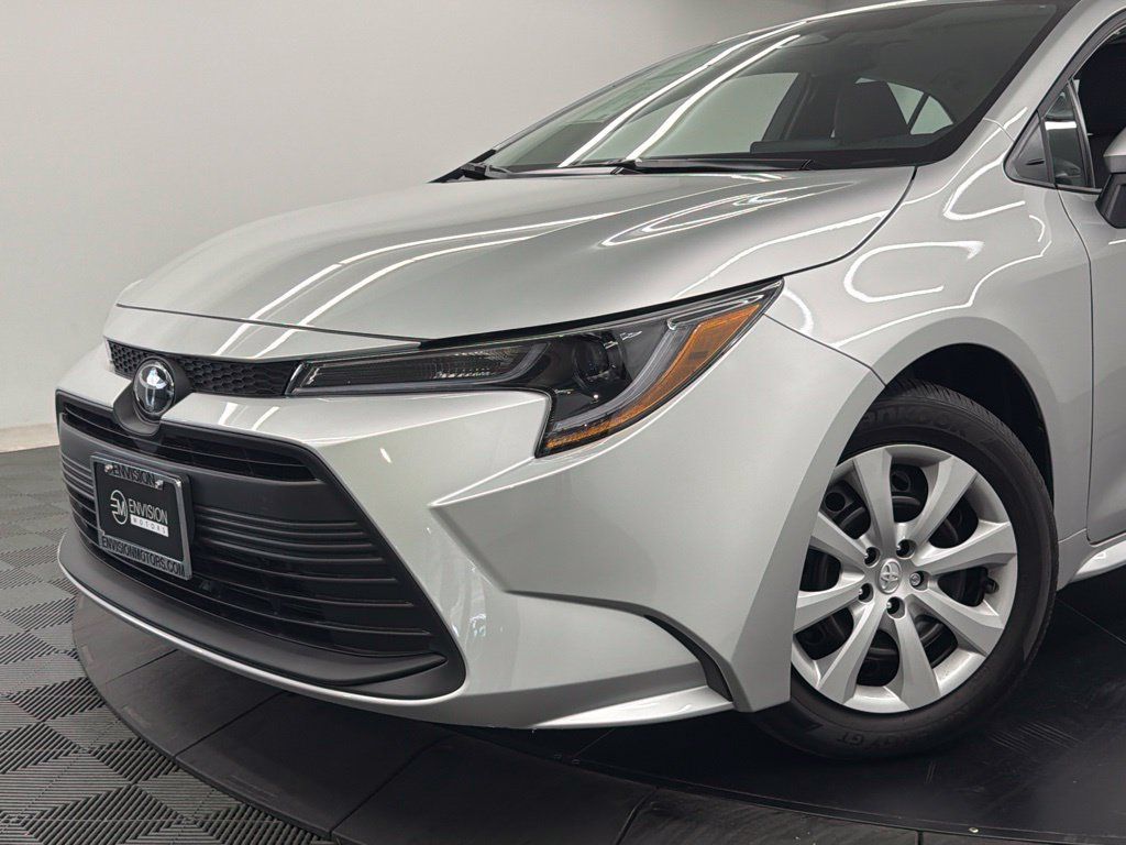 Certified 2026 Toyota Corolla LE FWD image 4