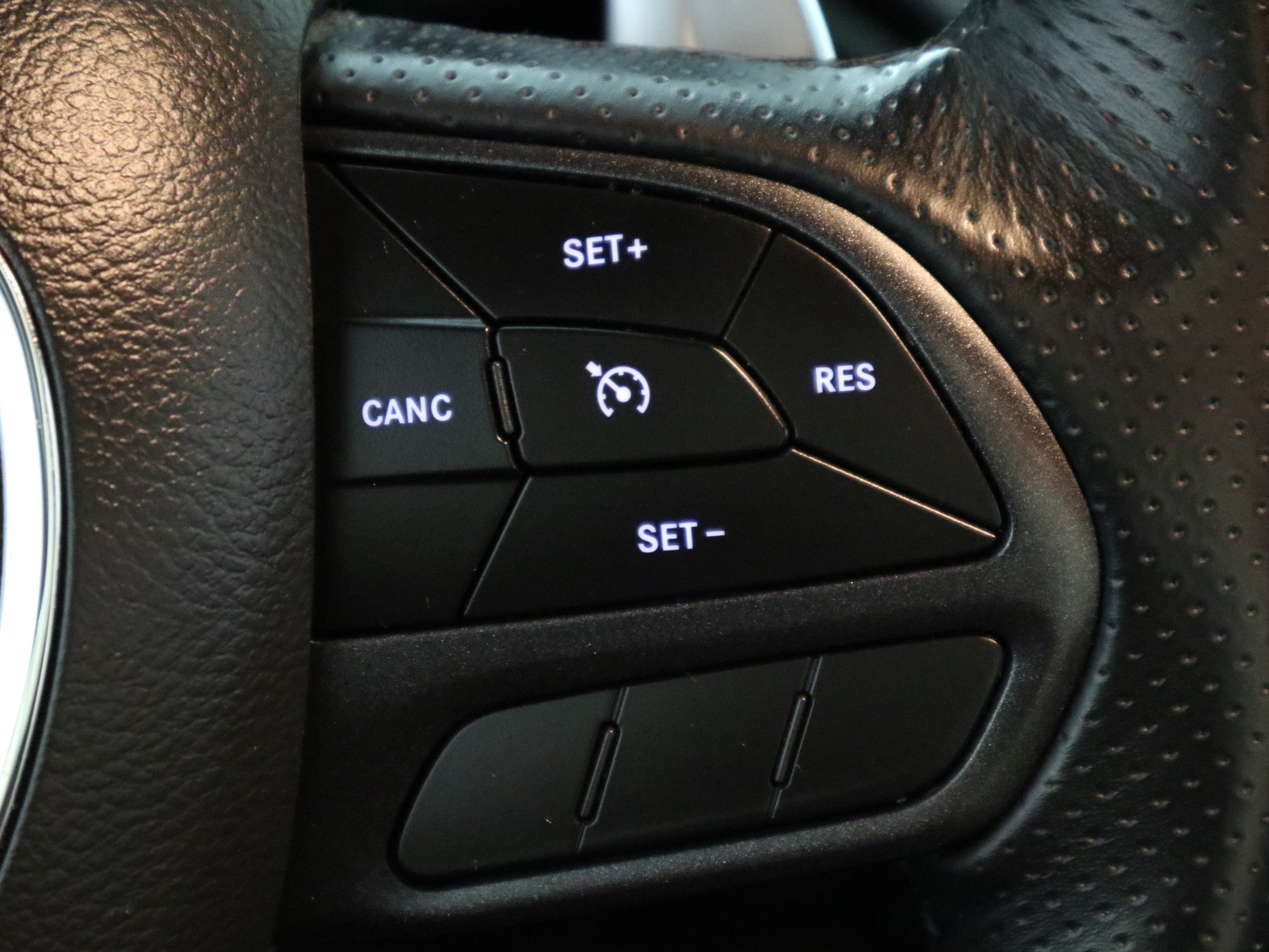Used 2021 Dodge Durango R/T w/ Blacktop Package AWD/4WD image 28