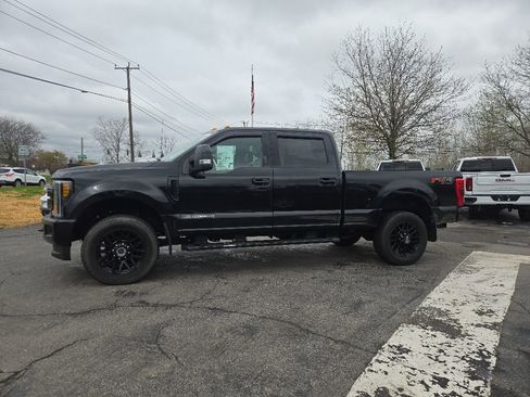 Used 2019 Ford F250 Lariat w/ Lariat Ultimate Package AWD/4WD image 26