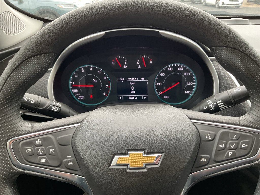 Used 2025 Chevrolet Malibu LT FWD image 12