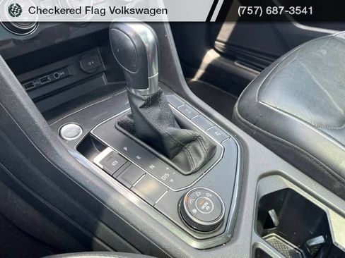 Used 2019 Volkswagen Tiguan SEL Premium AWD/4WD image 43