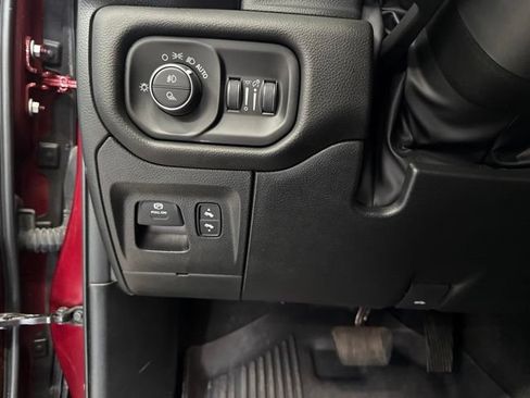 Used 2024 RAM 1500 Laramie AWD/4WD image 29