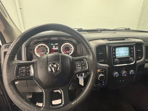 Used 2016 RAM 1500 Express w/ Black Ram 1500 Express Group AWD/4WD image 16