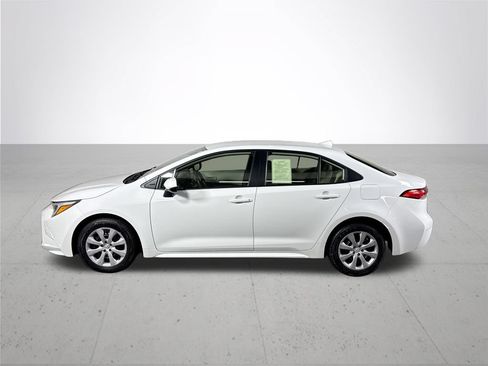 Used 2024 Toyota Corolla LE FWD image 9