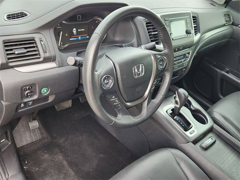 Used 2019 Honda Ridgeline RTL image 2