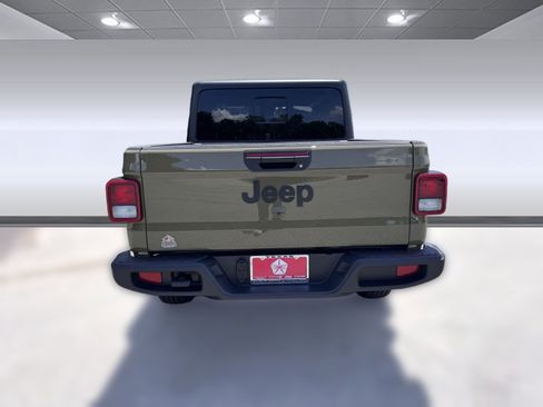 New 2025 Jeep Gladiator Sport image 8
