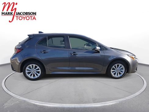 Used 2025 Toyota Corolla SE image 7
