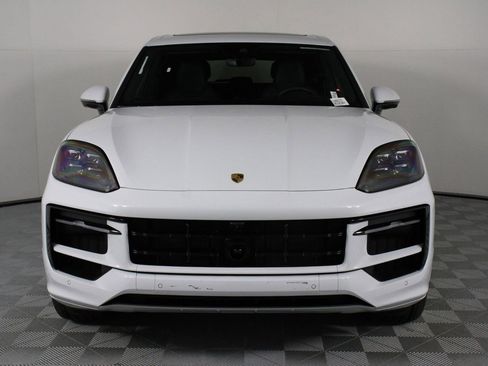 New 2026 Porsche Cayenne GTS image 10