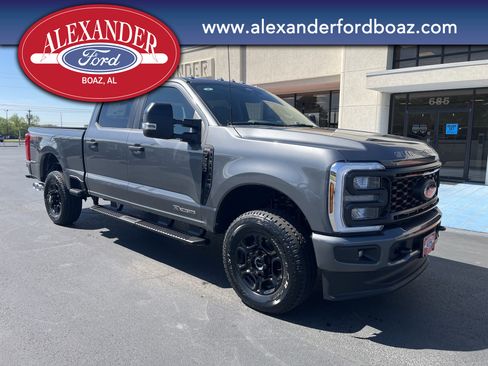 New 2026 Ford F250 XL image 3