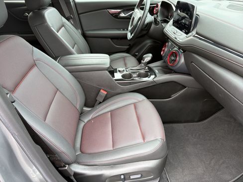 Used 2025 Chevrolet Blazer RS FWD image 15
