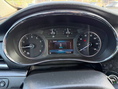 Used 2020 Buick Encore Essence FWD image 19