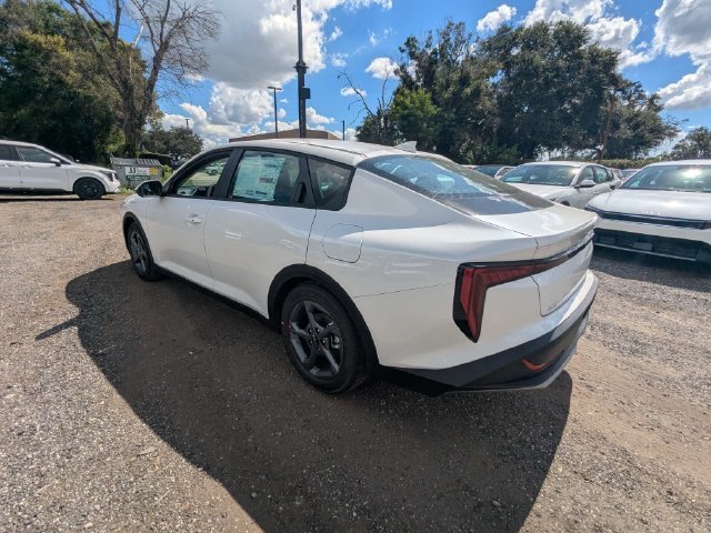 New 2027 Kia K4 FWD image 4
