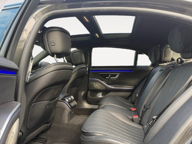 Used 2023 Mercedes-Benz S 500 4MATIC image 11