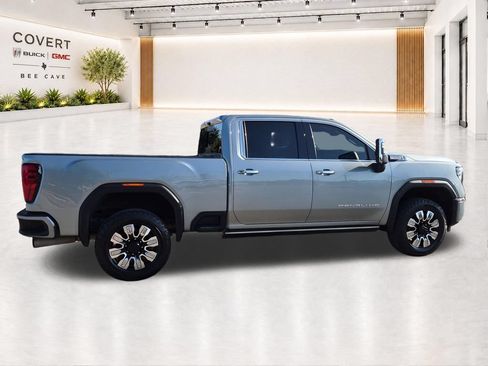 Used 2024 GMC Sierra 2500 Denali w/ Denali Reserve Package AWD/4WD image 15
