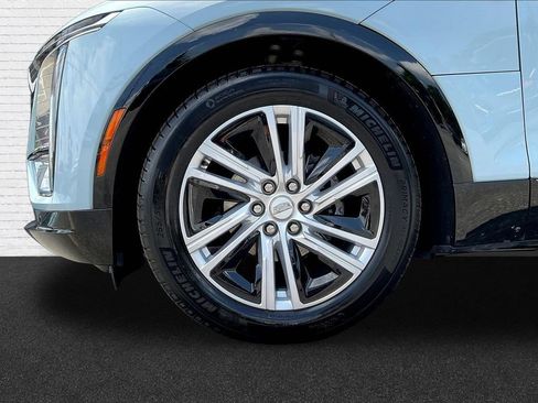 Used 2024 Cadillac Lyriq Tech RWD image 32