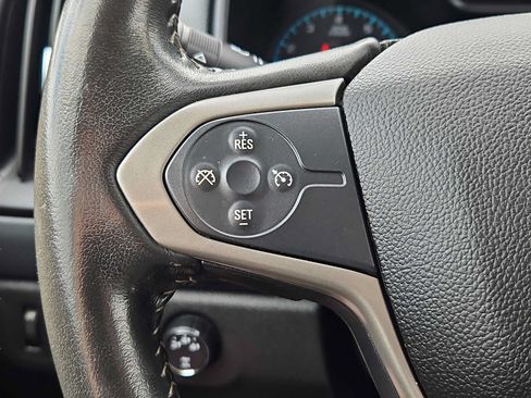 Used 2015 Chevrolet Colorado Z71 AWD/4WD image 23