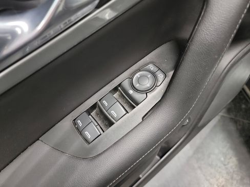 Used 2019 Chevrolet Blazer LT image 14