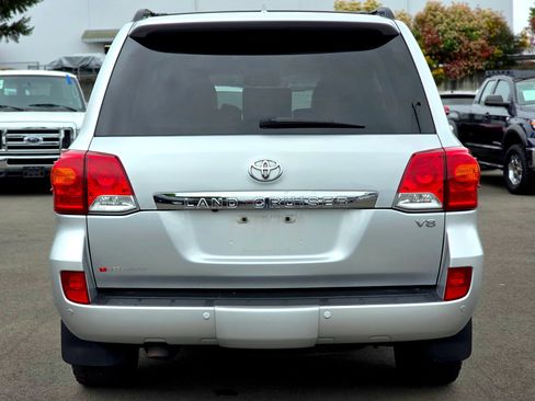 Used 2013 Toyota Land Cruiser AWD/4WD image 6