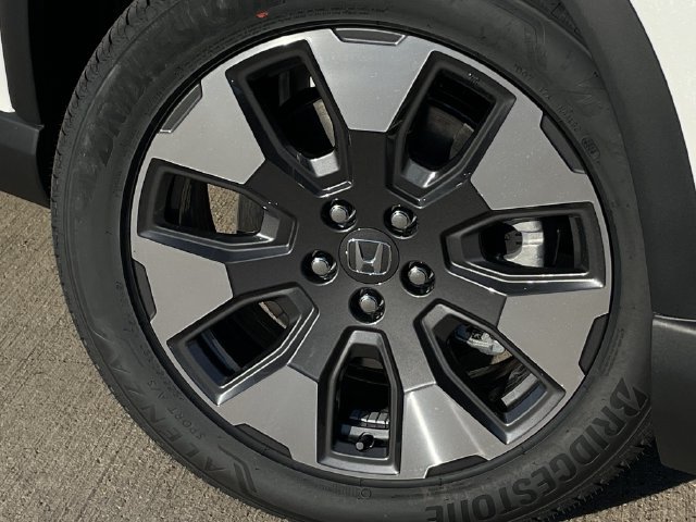 New 2026 Honda Pilot Touring image 10
