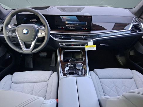 Used 2026 BMW X5 xDrive50e AWD/4WD image 16
