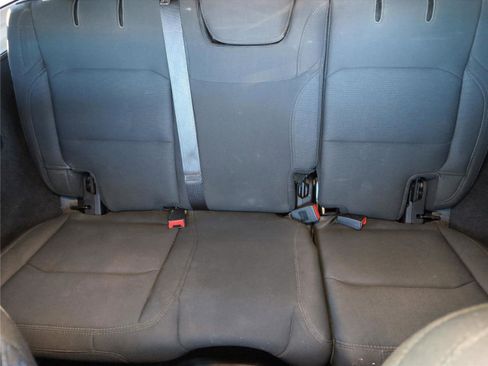 Used 2019 Jeep Wrangler Unlimited Sahara image 26