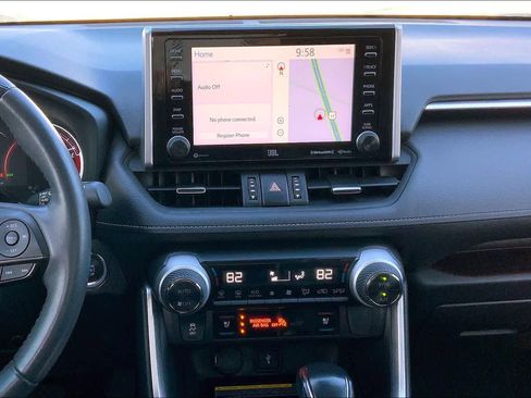 Used 2020 Toyota RAV4 Limited image 7