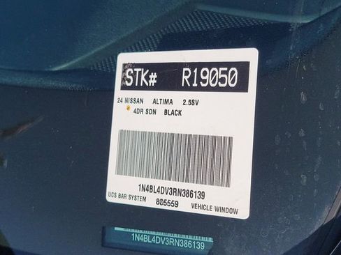 Used 2024 Nissan Altima 2.5 SV image 28