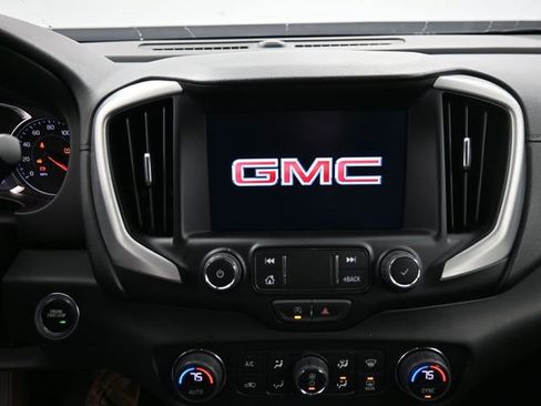 Used 2024 GMC Terrain SLT AWD/4WD image 19