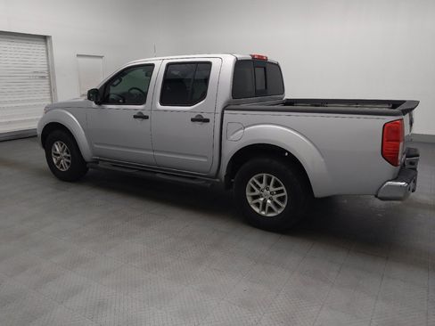 Used 2015 Nissan Frontier SV w/ SV Value Truck Package RWD image 3