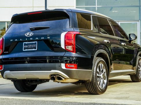 Used 2022 Hyundai Palisade SEL w/ Cargo Package FWD image 12
