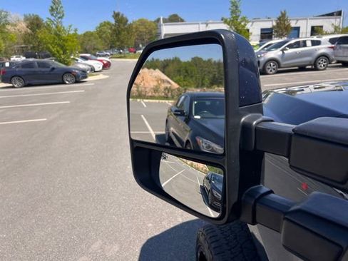 Used 2019 Ford F250 Lariat w/ Lariat Value Package AWD/4WD image 12