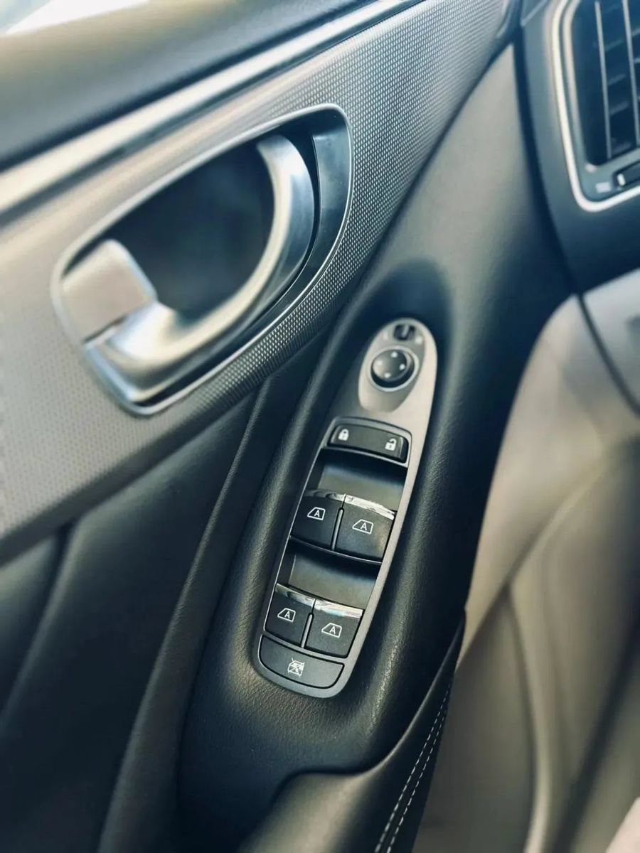 Used 2014 INFINITI Q50 Premium w/ Navigation Package AWD/4WD image 18