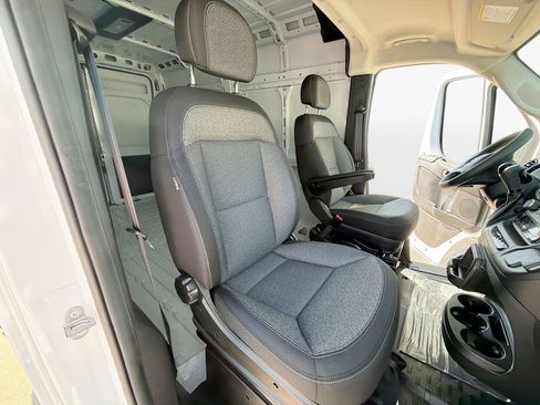 New 2026 RAM ProMaster 2500 w/ Convenience Group FWD image 28