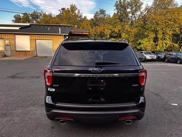 Used 2018 Ford Explorer XLT w/ XLT Appearance Package AWD/4WD image 6