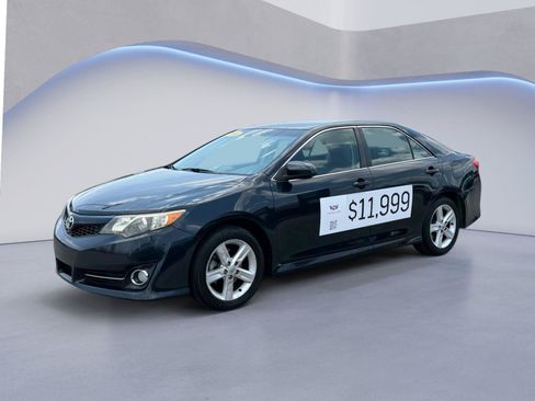 Used 2014 Toyota Camry SE FWD image 9