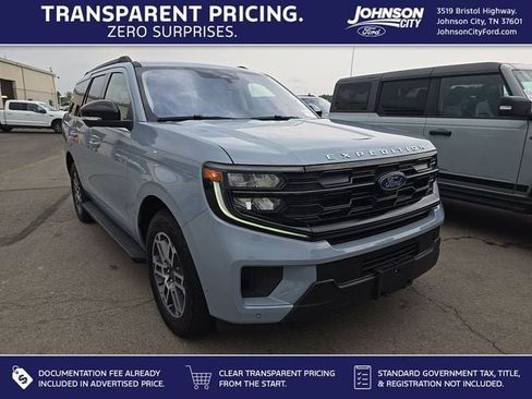 Used 2025 Ford Expedition Active AWD/4WD image 1