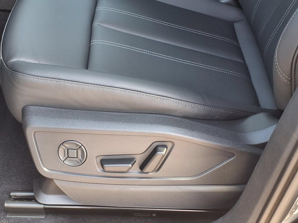 New 2026 Audi Q5 2.0T AWD/4WD image 13