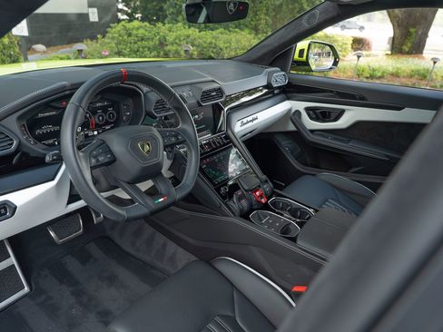 Used 2023 Lamborghini Urus S AWD/4WD image 8
