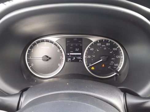 Used 2024 Nissan Kicks S FWD image 11